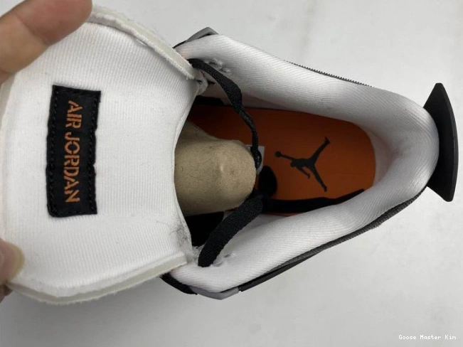 (W) Starfish 4 Retro CW7183-100 Jordan Air 0730